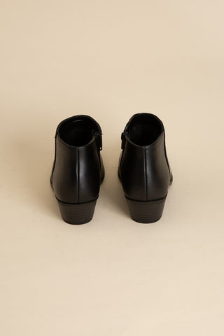 Mug Ankle Boots Boots