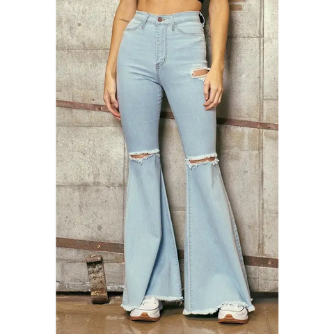 HIGH WAISTED FLARE W DISTRESS DETAIL Jeans