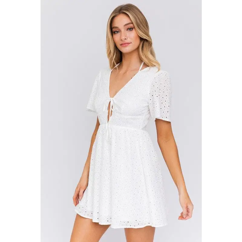 SHORT SLEEVE BABYDOLL STYLE DRESS WHITE